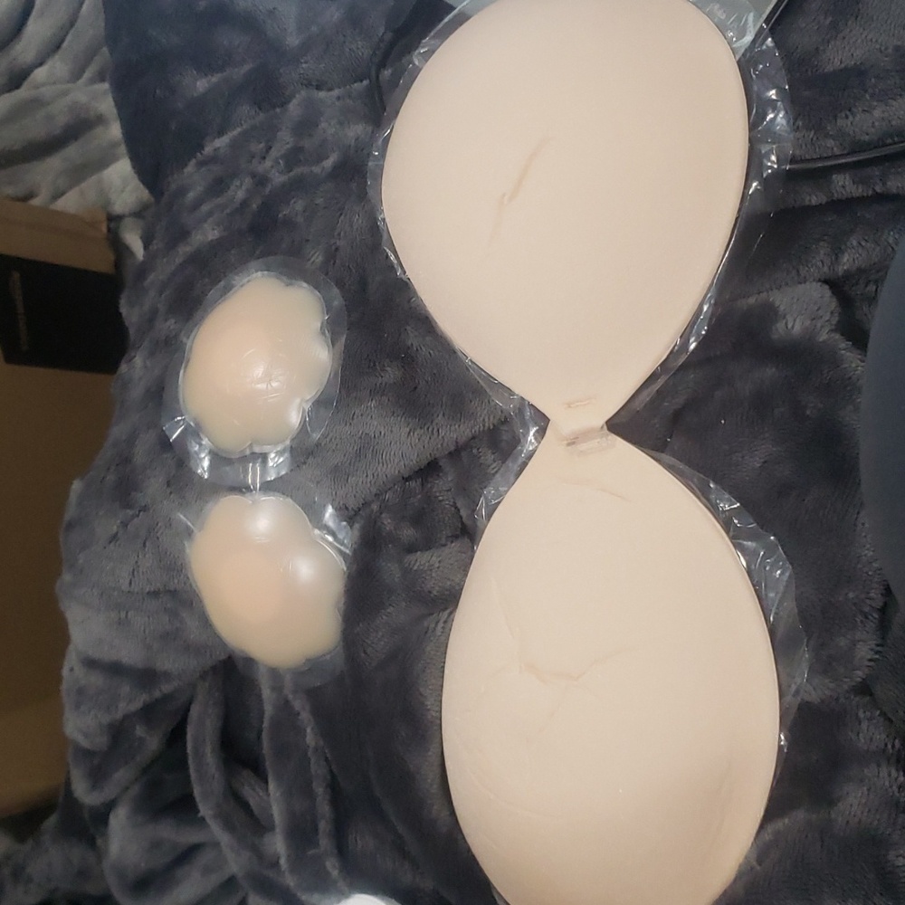 BRA Strapless Bra & Nipple Covers B Cup NIB